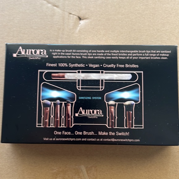 New Aurora SwitchPro Sanitizing Makeup Brushes Set - Picture 2 of 7